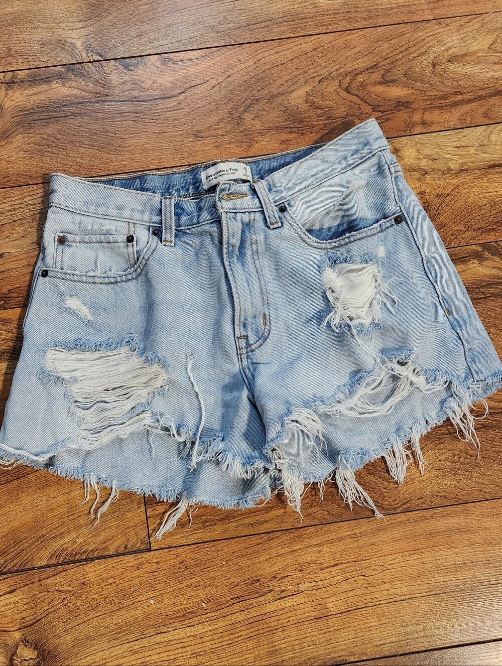 Abercrombie & Fitch Mid Rise Boyfriend Light Blue Distressed Denim Shorts,size 6